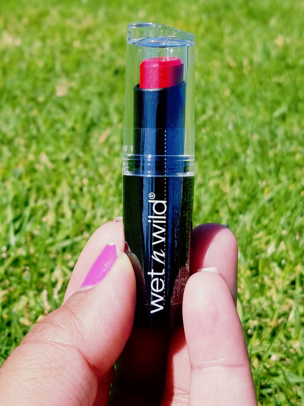 Wet n Wild Matte Lipstick in "Stoplight Red" image 0