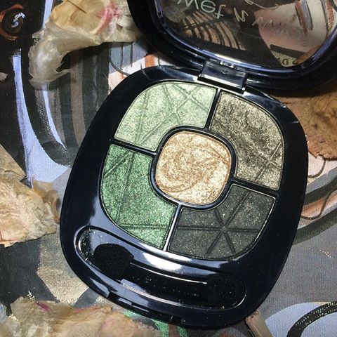 Wet n Wild Fergie Photo Focus eyeshadow in "Camouflage Couture" image 1