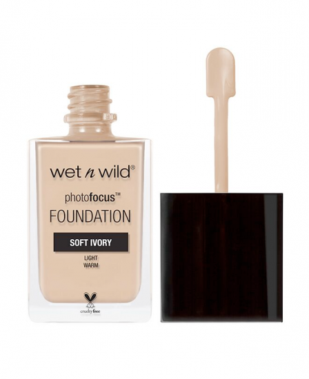 WnW Photo Focus Foundation "Soft Ivory" image 0