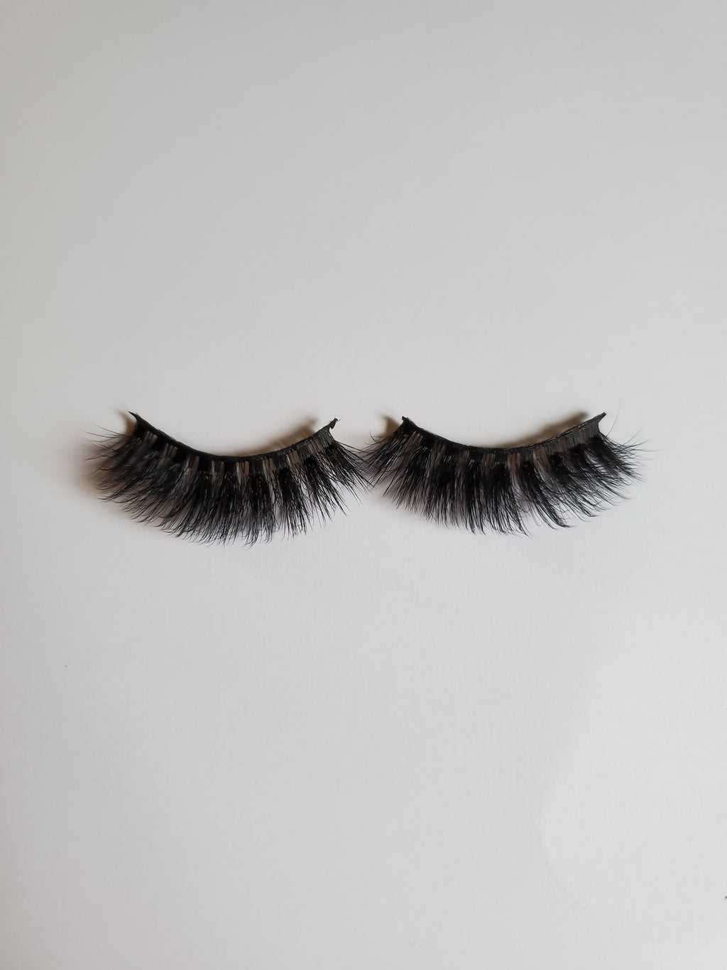 Makeup Land Caribbean Lash Collection "St. Kits" image 3