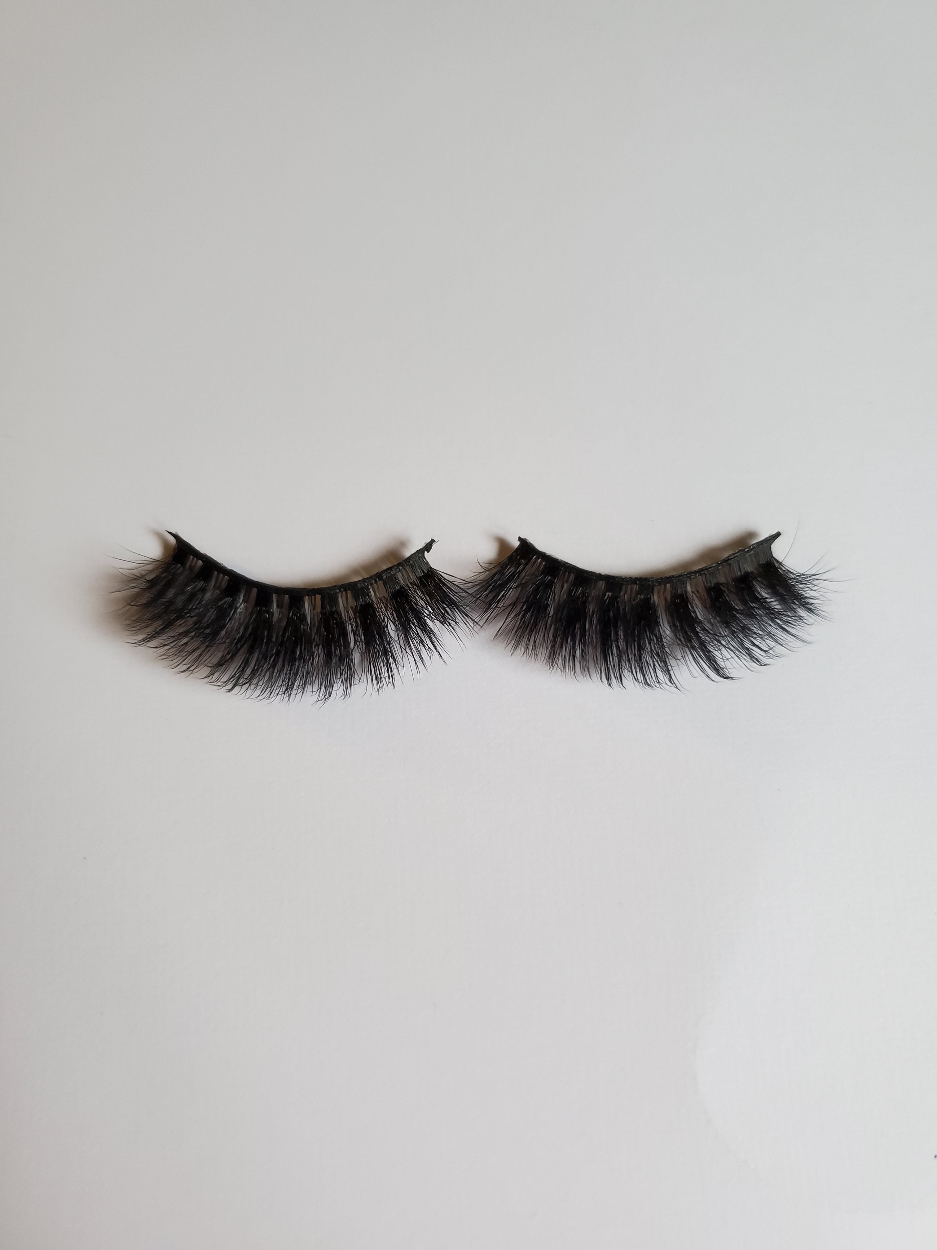Makeup Land Caribbean Lash Collection "St. Kits" image 3